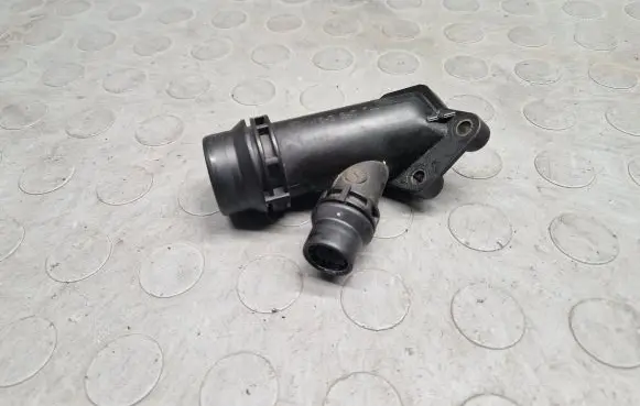 BMW X3 E83 Engine coolant pipe/hose 2247744