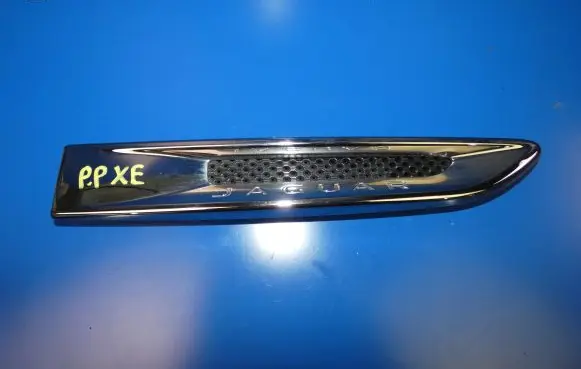 Jaguar XE Fender trim (molding)