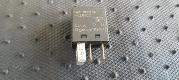 Ford Mondeo Mk III Other relay 2W9314B192BA A1301-X17