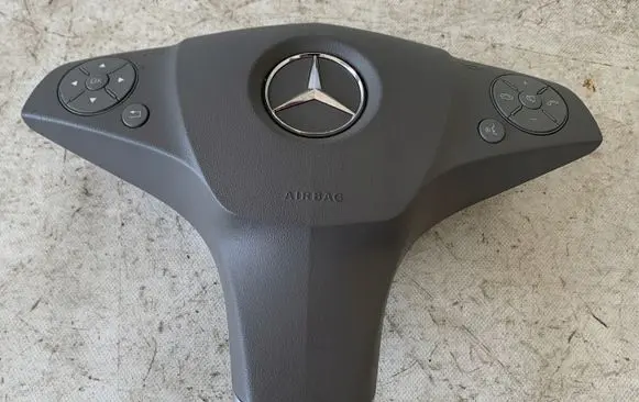 Mercedes-Benz E C207 W207 Steering wheel airbag A2078604002