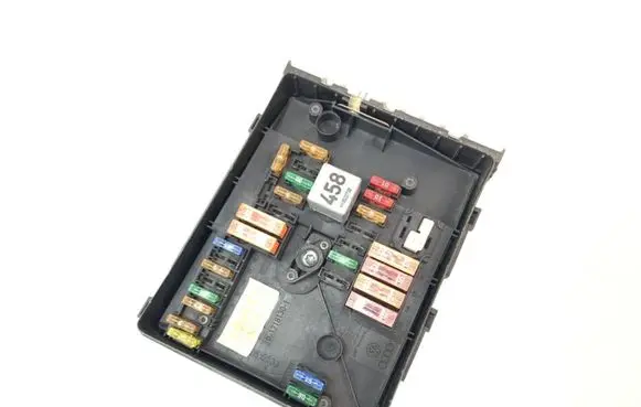Volkswagen Golf V Fuse module 1K0937125 017183071