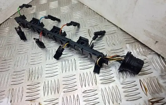 Mitsubishi Outlander Fuel injector wires 03G971600C 03G971826A