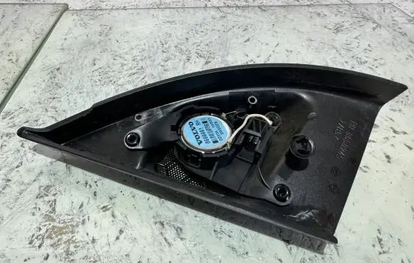 Volvo XC90 Front door high frequency speaker 8666661