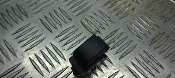 Toyota Avensis T250 Quarter vent window switch 84810-05050