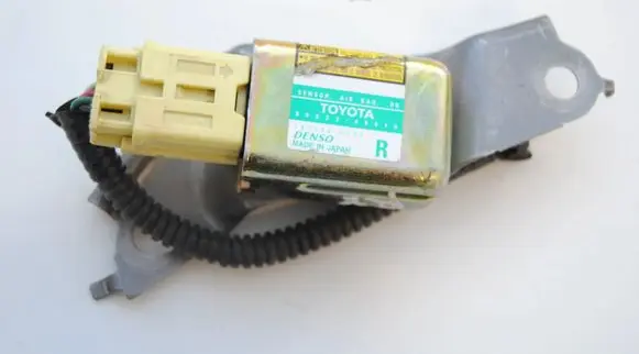 Lexus RX 330 - 350 - 400H Airbag deployment crash/impact sensor 8983348010