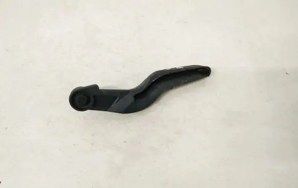 Opel Astra H Engine bonnet (hood) release handle