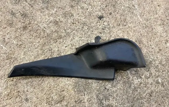 Subaru Legacy Wiper trim 91423AG000