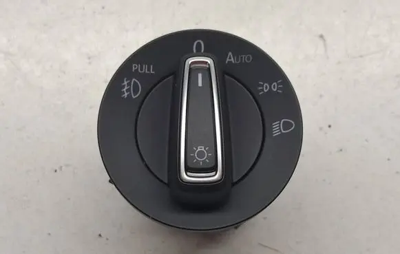 Volkswagen Golf VII Light switch 5GM941431B