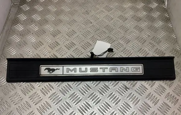 Ford Mustang VI Front sill trim cover FR3J6313222AAW