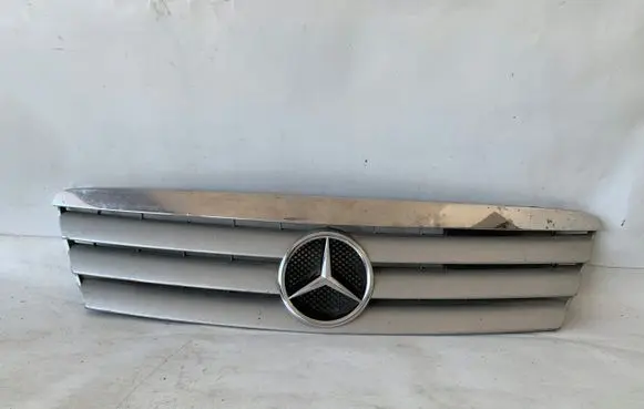 Mercedes-Benz A W168 Front bumper upper radiator grill 1688800083