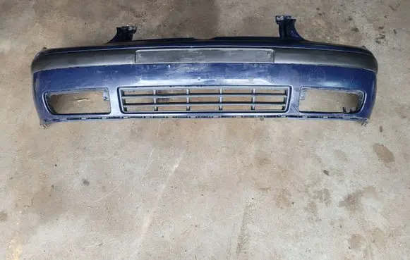 Volkswagen Golf IV Front bumper