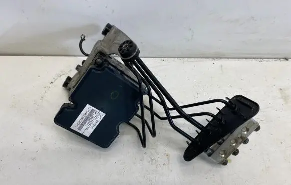 BMW M5 ABS Pump 6853400 6853403 6858955