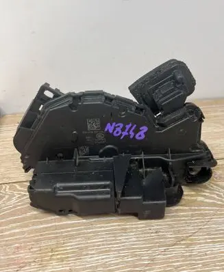 Volkswagen Golf VIII Front door lock 5TB837015C