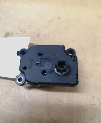 Citroen C5 Air flap motor/actuator 4PUH19E616AB 410473240