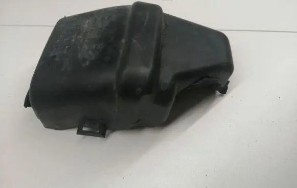 Volkswagen Golf VI Other engine bay part 03C145851G 4011047B