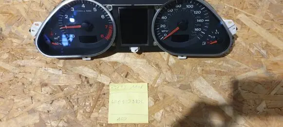Audi A6 S6 C6 4F Speedometer (instrument cluster) 4F0920980L