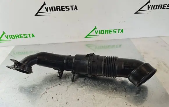 Peugeot 3008 II Air intake hose/pipe 9824569380 81067R