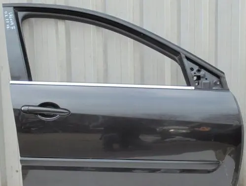 Renault Laguna III Front door 5382159