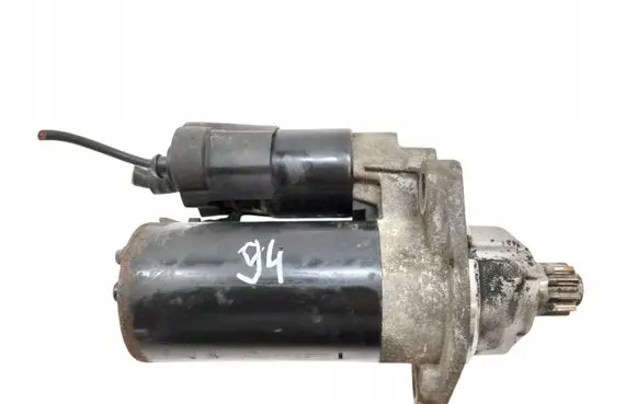 Volkswagen Touran I Starter motor 02M911023P