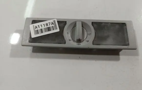 Volkswagen Sharan Front seat light 0886400