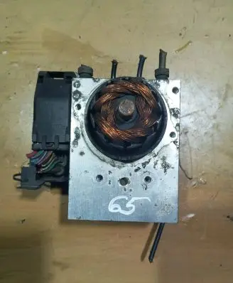 Volvo V70 ABS Pump 8671224