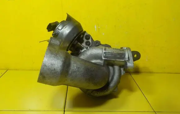 Peugeot 5008 Turbo 8064975003S