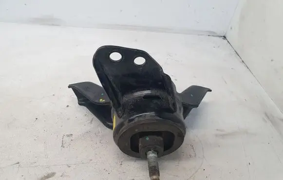 Hyundai ix35 Engine mount bracket 218152Y600