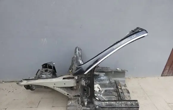 Mercedes-Benz E A207 Front quarter panel 