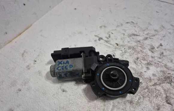 KIA Optima Front door window regulator motor 440850C