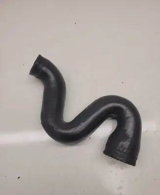 Audi A4 S4 B5 8D Intercooler hose/pipe 8D0145828C