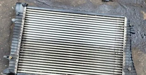 Skoda Octavia Mk2 (1Z) Intercooler radiator 1K0145803G