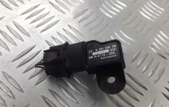 Mitsubishi Colt Air pressure sensor 0261230118
