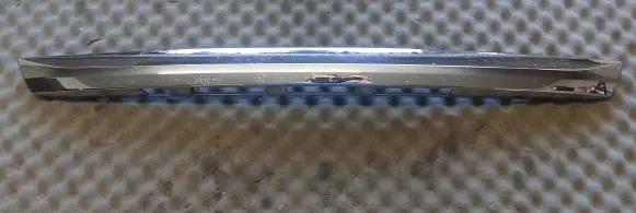 Toyota Avensis T270 Trunk door license plate light bar 7680105130