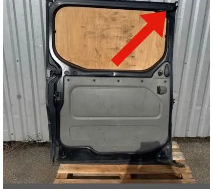 Opel Vivaro Sliding door upper roller guide/hinge 0311971J 65714