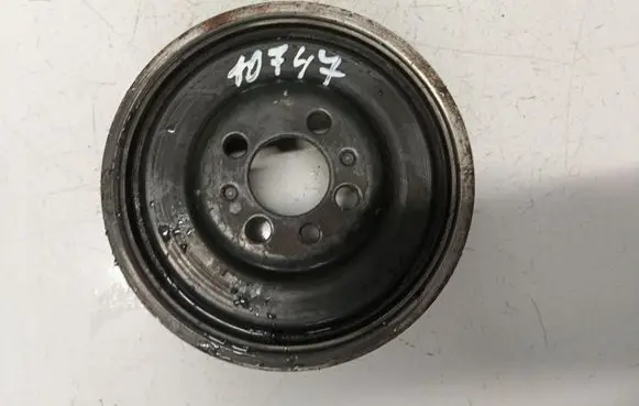 Skoda Fabia Mk2 (5J) Crankshaft pulley