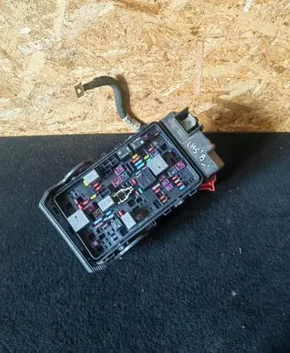Opel Insignia B Fuse module 39116626