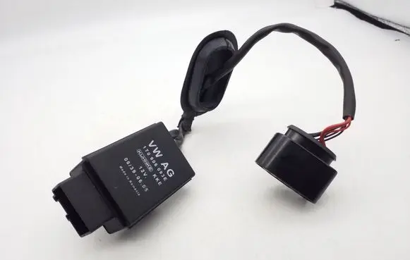 Volkswagen Touran I Fuel injection pump control unit/module 1T0906093E