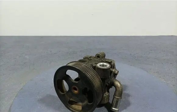 Mitsubishi Outlander Power steering pump 