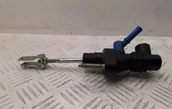 Toyota Avensis T250 Clutch master cylinder 3142005041 0030711