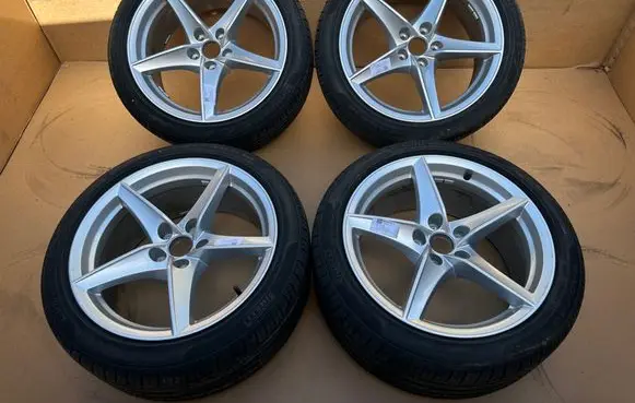 Audi A5 R18 alloy rim 8W0601025BG