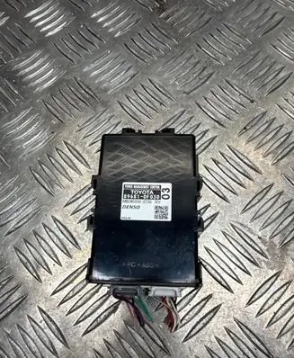 Toyota Avensis T270 Other control units/modules 896810F030 MB2850002730