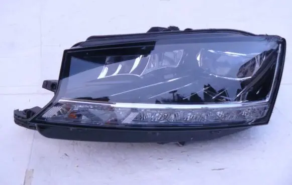 Skoda Fabia Mk3 (NJ) Headlight/headlamp 6V1941015F LE17A6402 030111523101