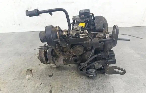 Peugeot Partner Fuel injection high pressure pump R8448B371B