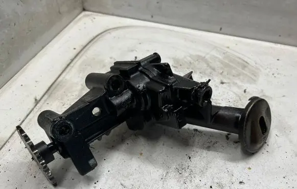Renault Trafic II (X83) Oil pump 77006002526