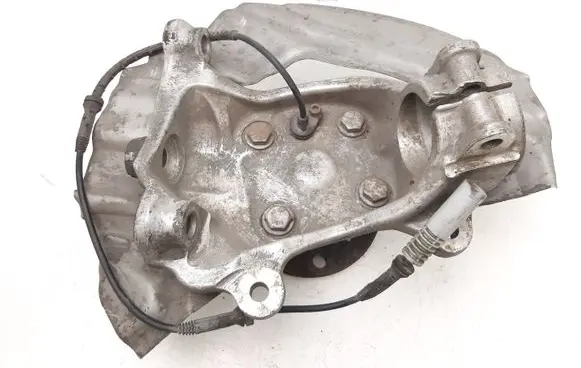 Front wheel hub