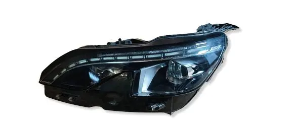Peugeot 3008 II Headlight/headlamp 9826572780