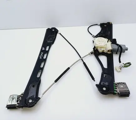 Mercedes-Benz E W211 Front door window regulator with motor A2117200246 0130821971