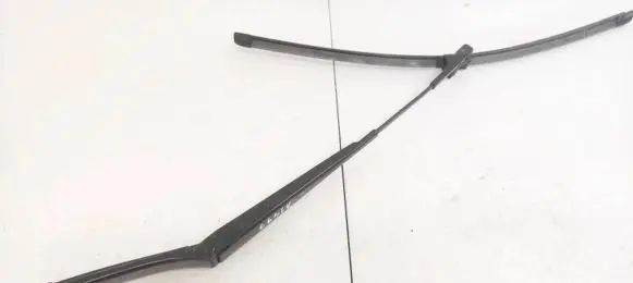 Volkswagen Golf V Front wiper blade arm 1K1955409
