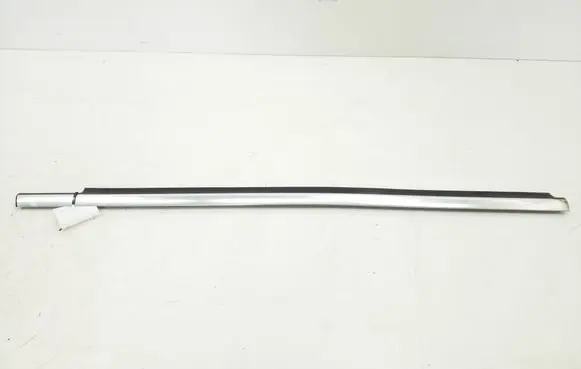 Mercedes-Benz GLK (X204) Front door glass trim molding A2047252265