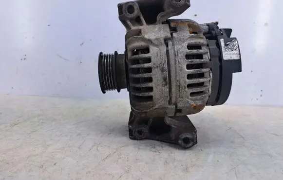 Opel Vectra C Generator/alternator 